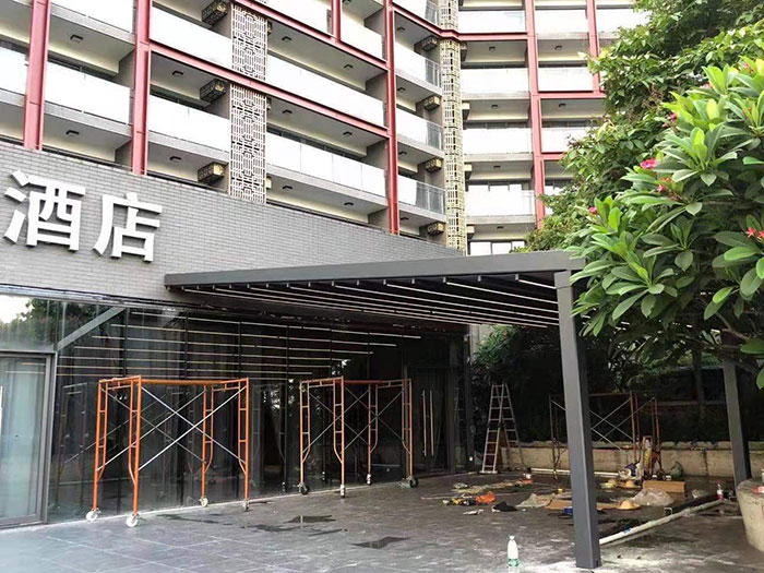 電動(dòng)折疊雨棚M1200